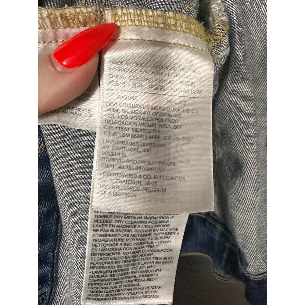 Levi’s XS Light Wash Distressed Denim Trucker Jacket Blue - Image 6