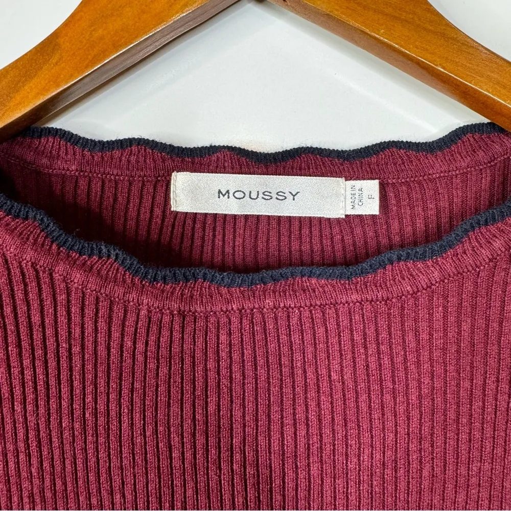 Mousy Maroon Ribbed Cropped Scalloped Edge Sweater Red - Image 3