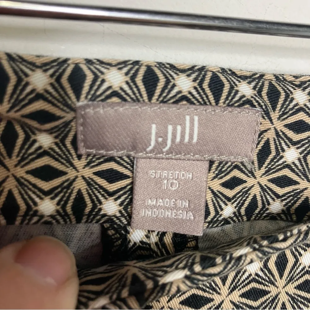 J. Jill tapered slacks black tan white geometric pattern size 10‎ - Image 3