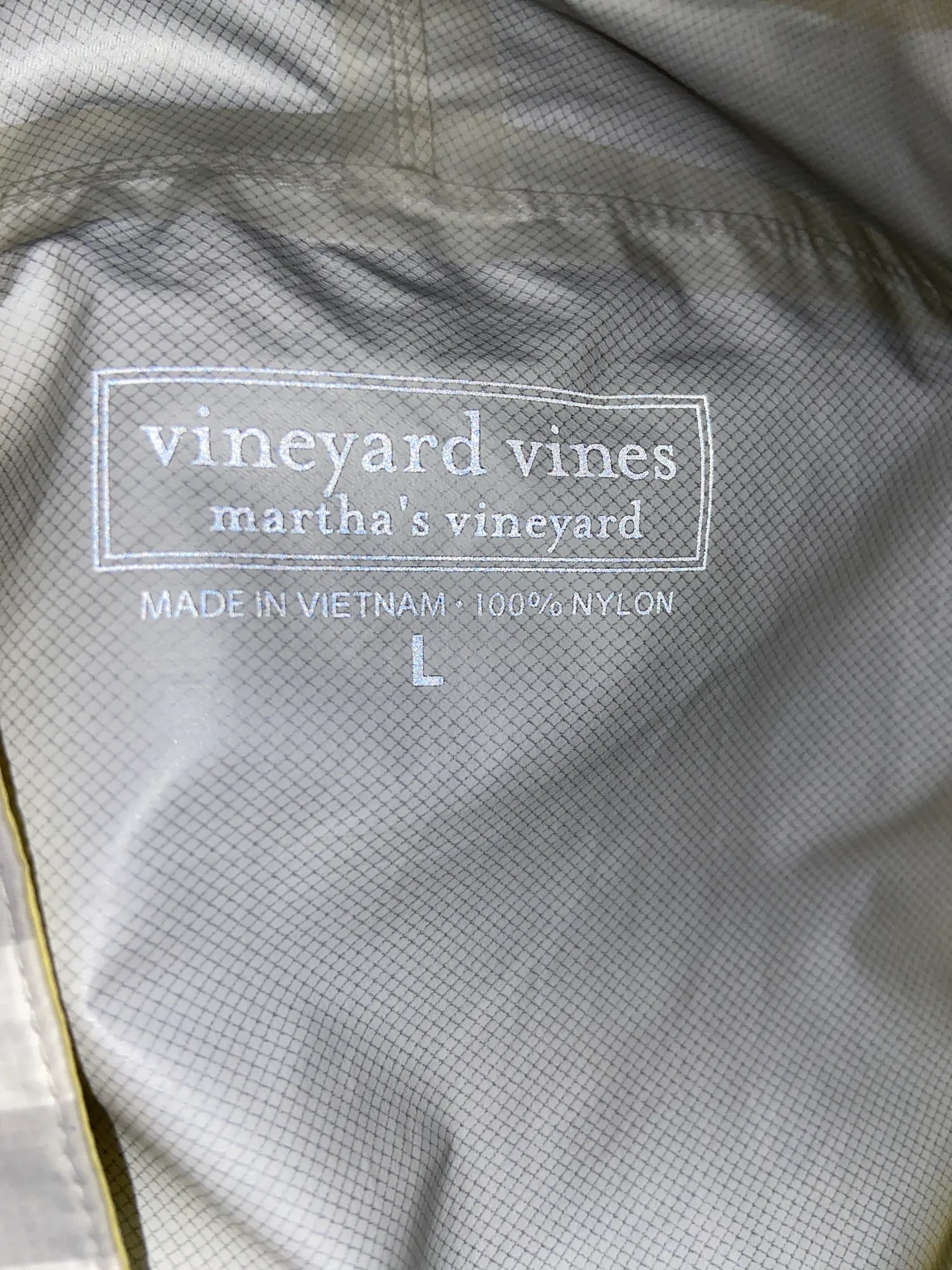 Vineyard Vines Raincoat - Image 3