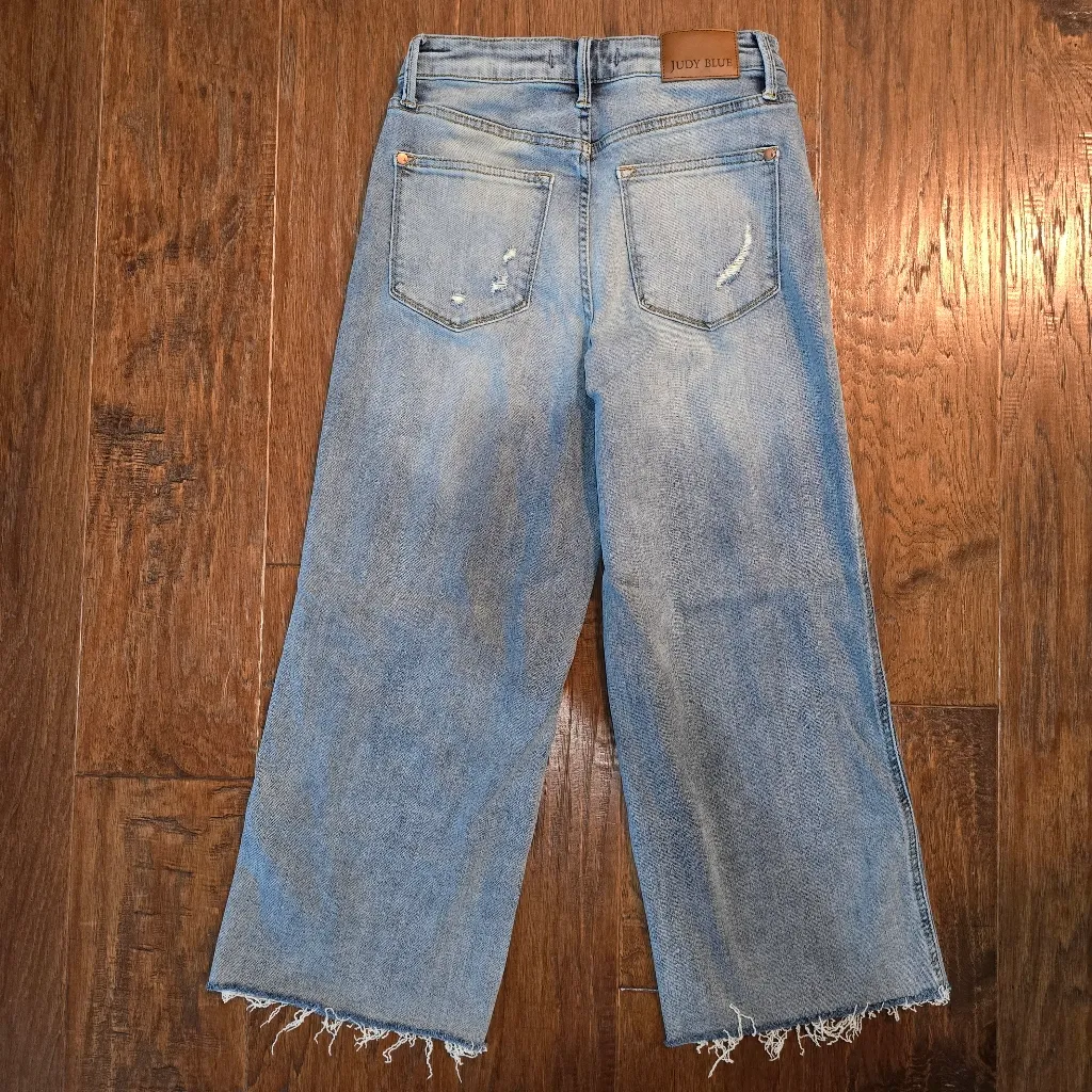 Judy Blue Wide Leg Crop Jeans Size 7/28 Blue Mid Rise Raw Hem JB88903 Stretch - Image 2