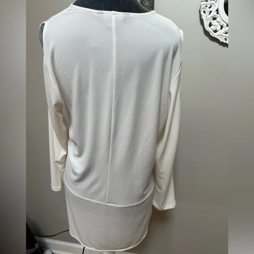 Ralph Lauren ivory cold off shoulder tunic top blouse large gold button accent - Image 4