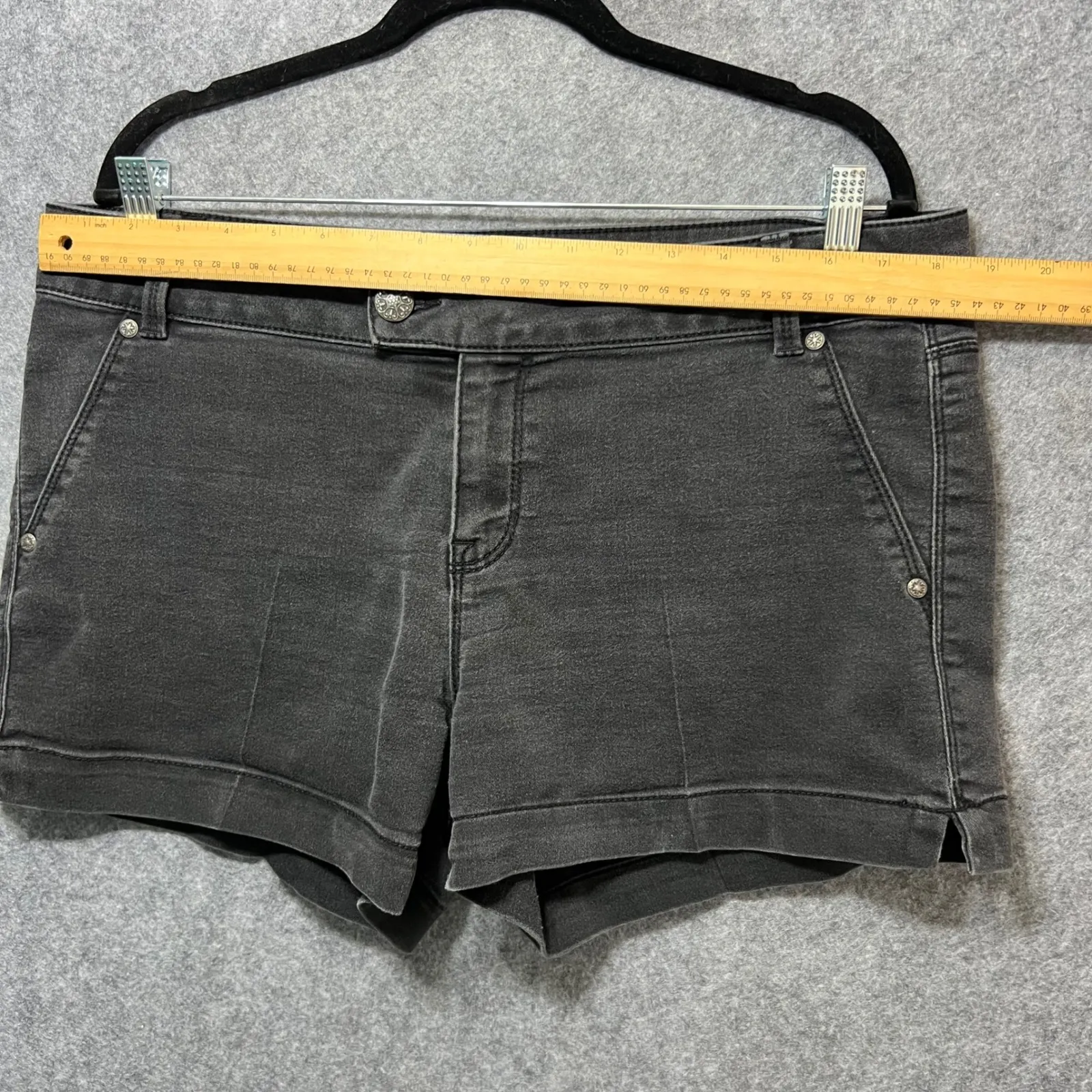 d.‎ jeans New York Gray Denim Shorts Womens 16P Mid Rise Stretch Casual - Image 2