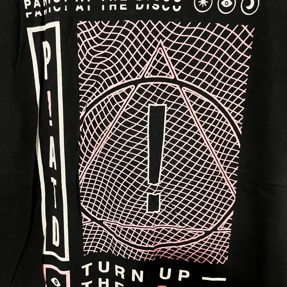 Panic at the disco black graphic shirt measurements in picture Size undefined - Image 2