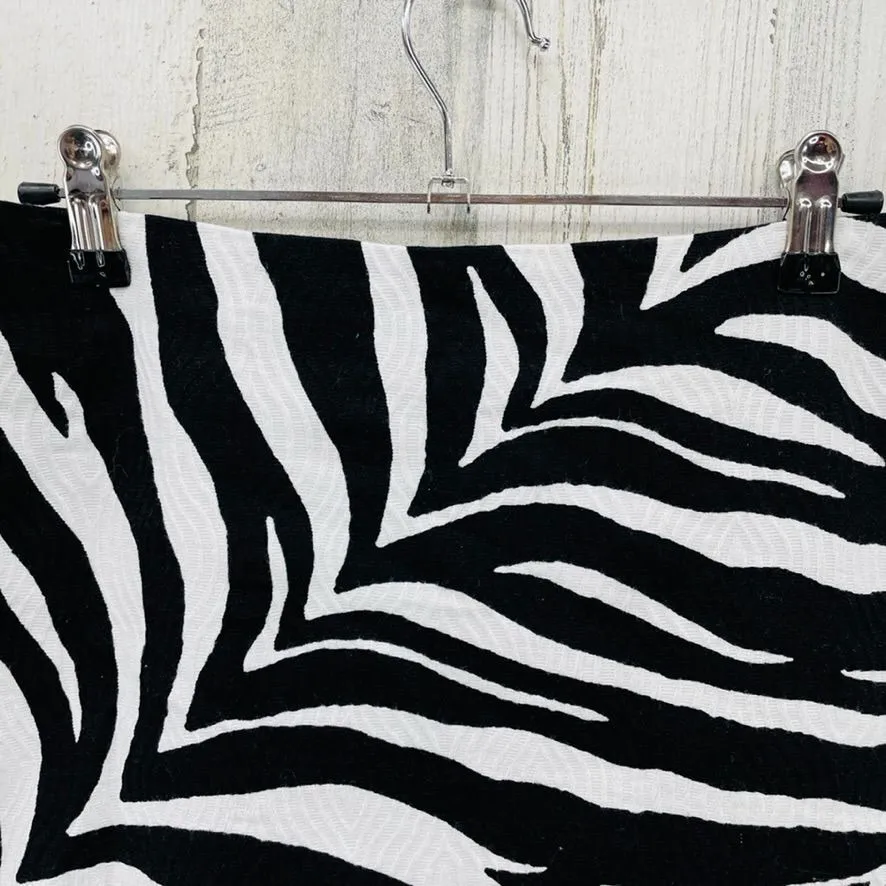 Talbots Skirt Womens 4 Petite Black White Zebra Animal Print Lined Zip Back‎ - Image 2