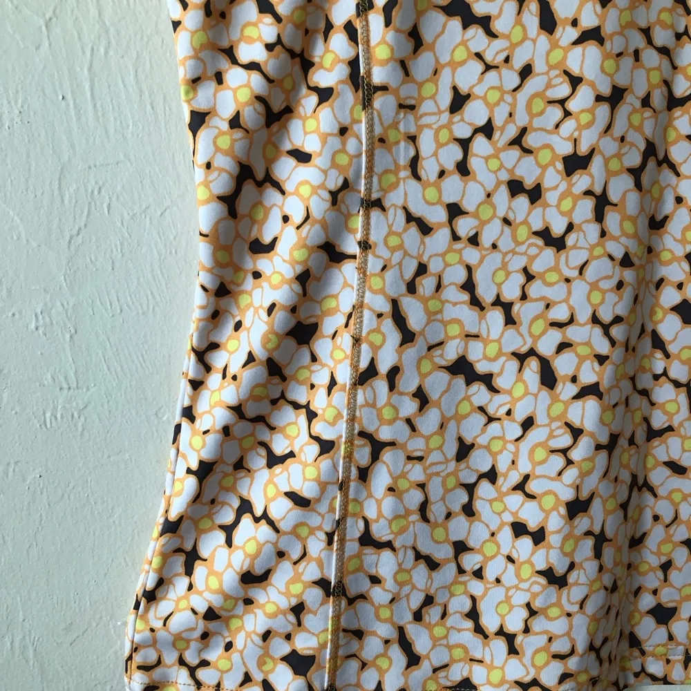 NVO Womens Sleeveless Polo Sports Shirt Size Medium Zip Neckline - Image 4