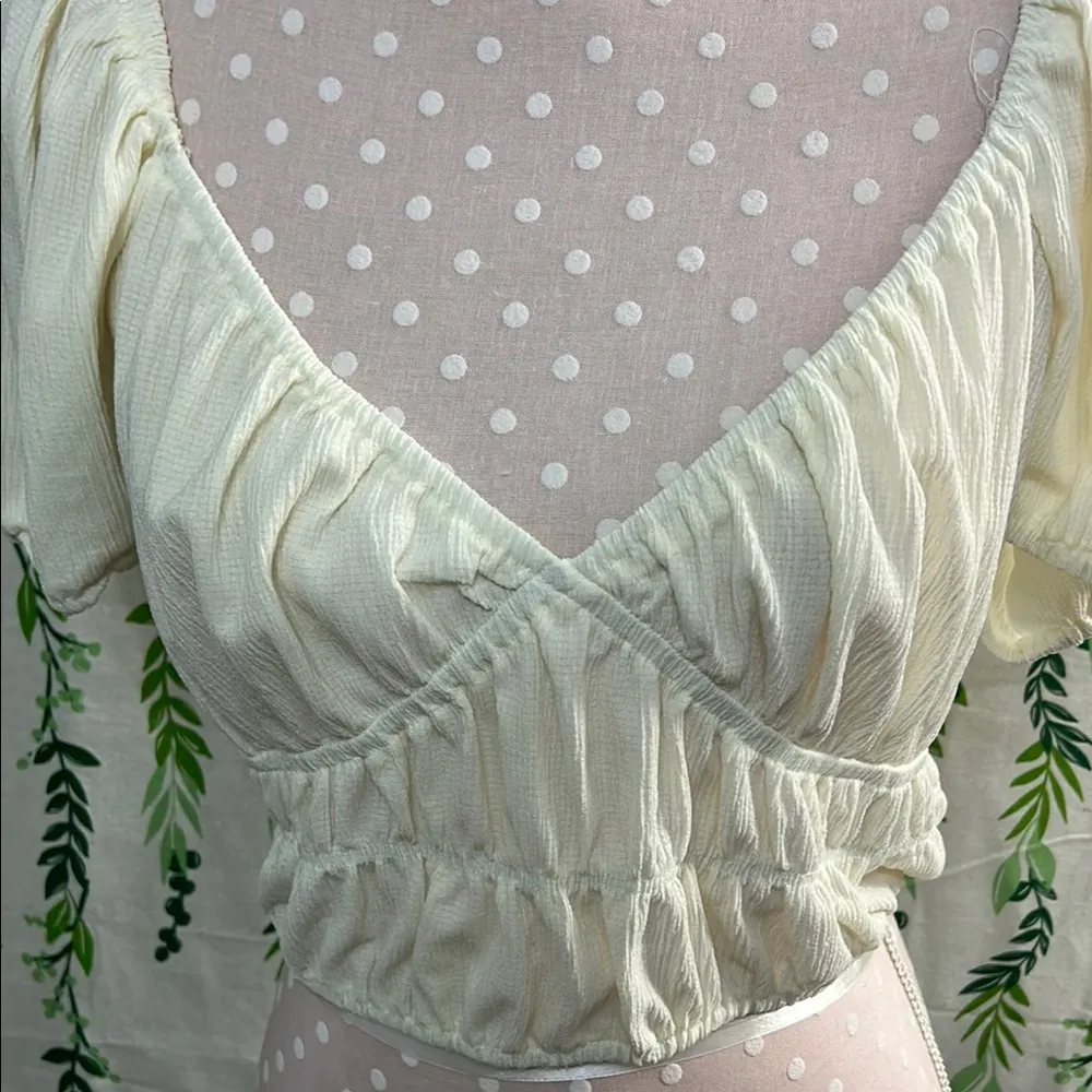 Forever 21 Cream Crop Top A3 - Image 2