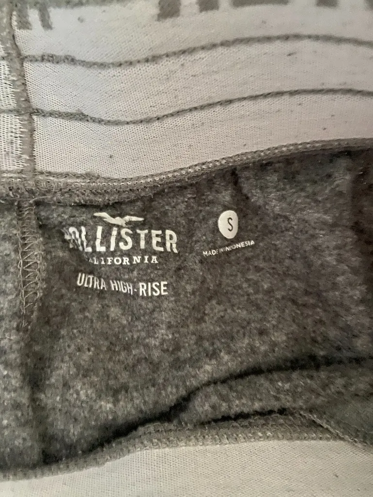 Hollister Ultra High-rise Gray Sweatpants - Image 2