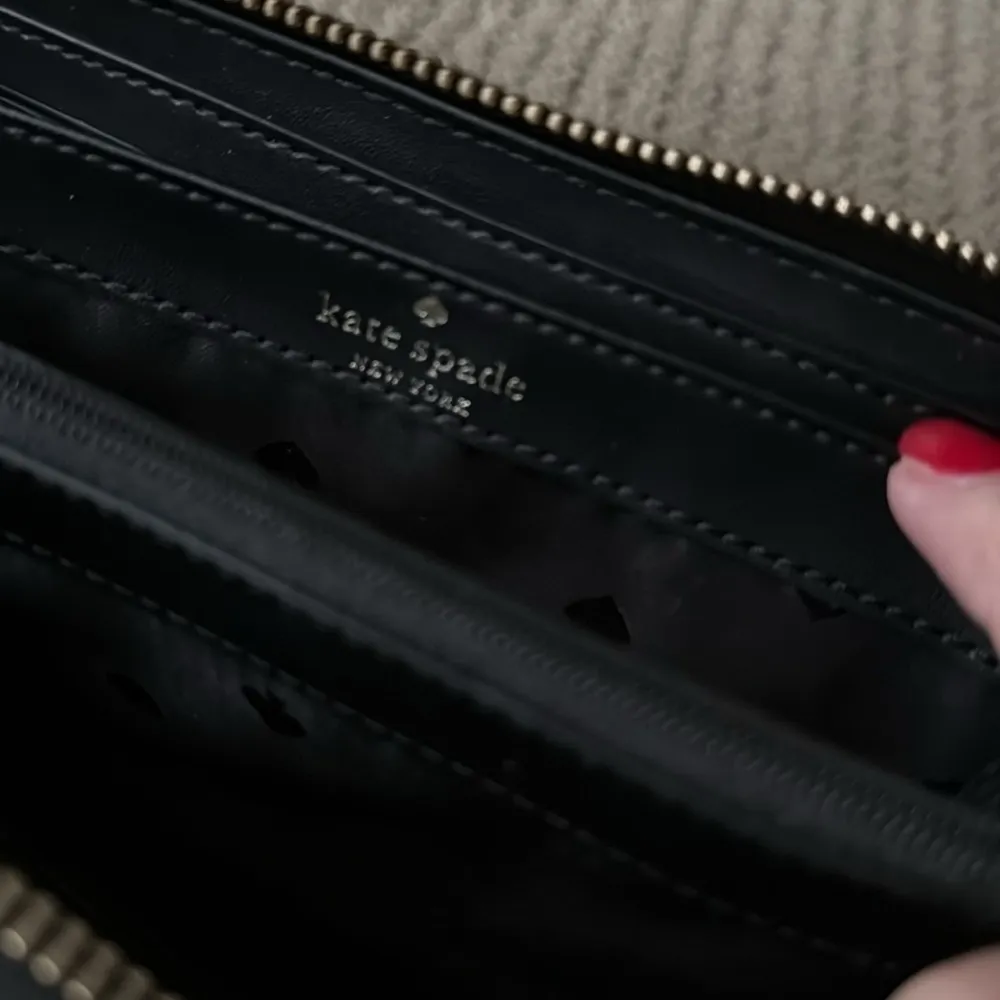 Kate Spade New York Hollie Spade Clover Geo Embossed Large Continental Wallet - Image 8