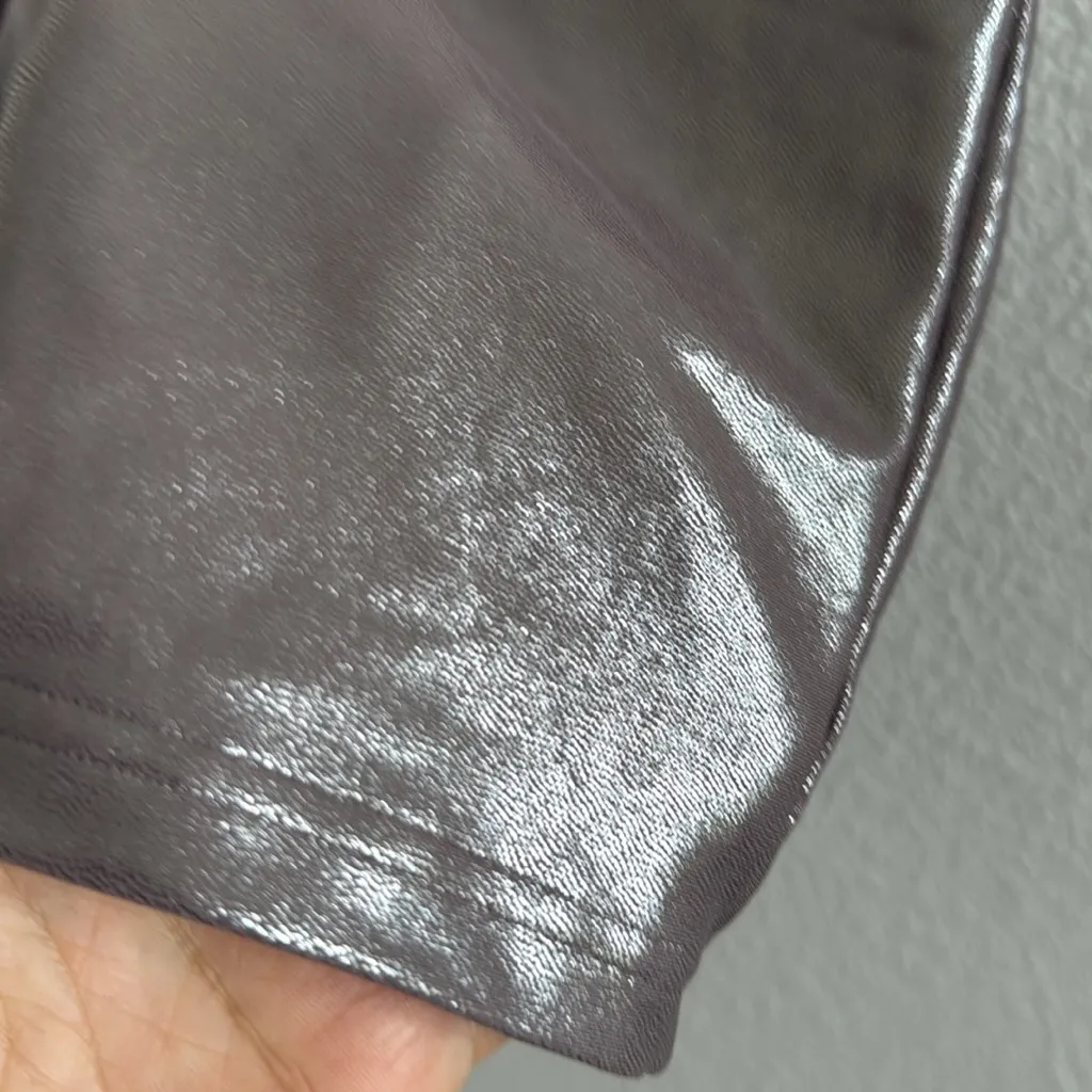 Old Navy PowerSoft Long Sports Bras Light Support Metallic Ice and Silver Shine - Image 9