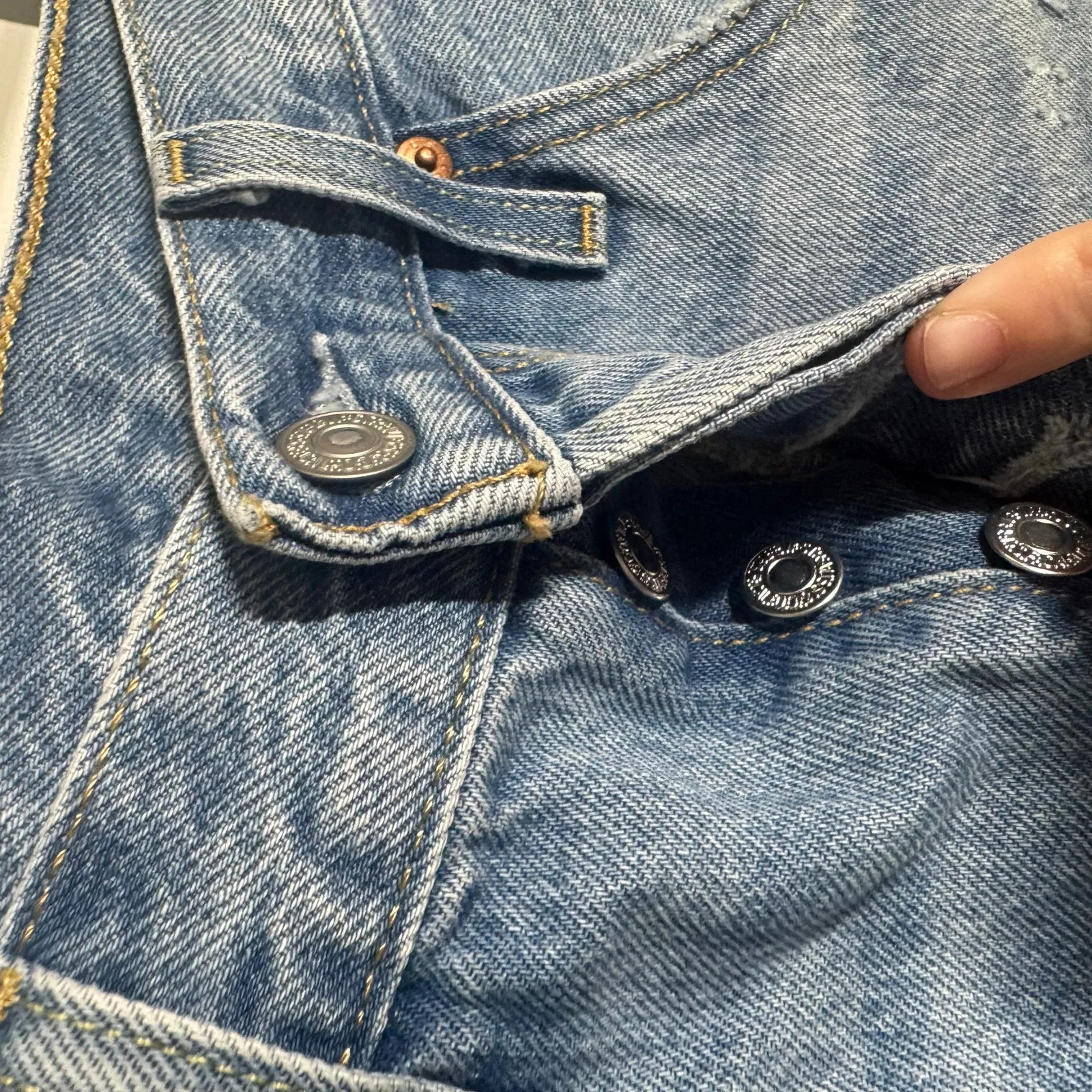 Levi's 501 Original High Rise Denim Shorts Women 31 Light Wash Distressed Boho - Image 4