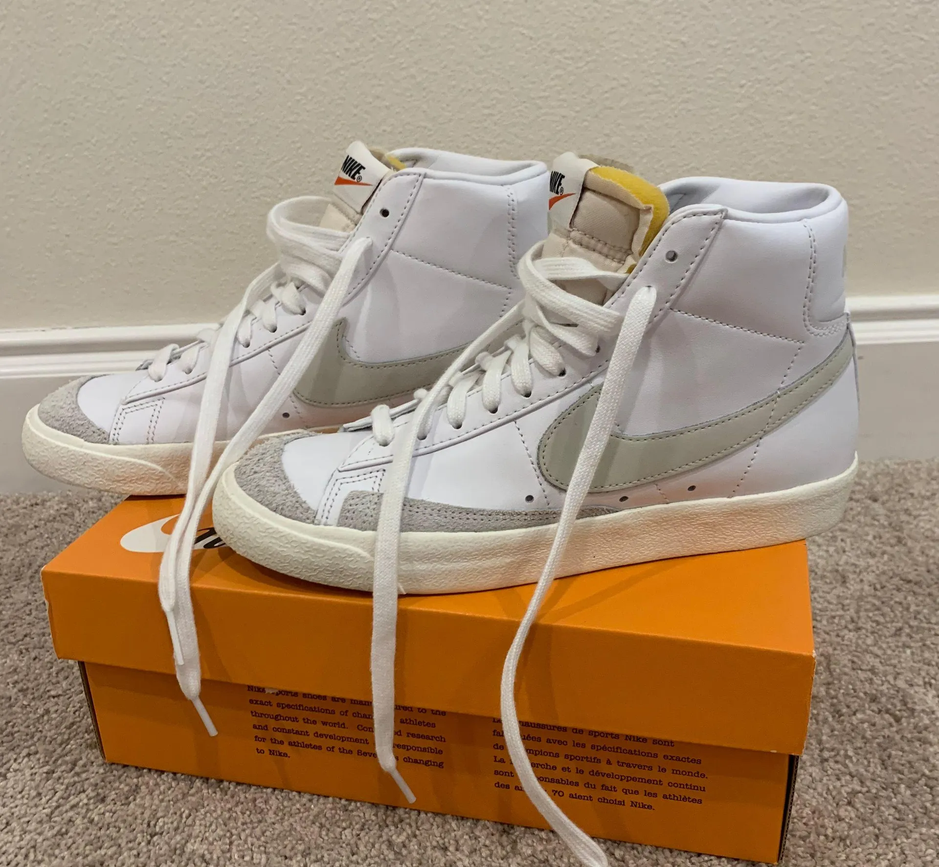 Nike Women’s  Blazer Mid ‘77 - Image 2