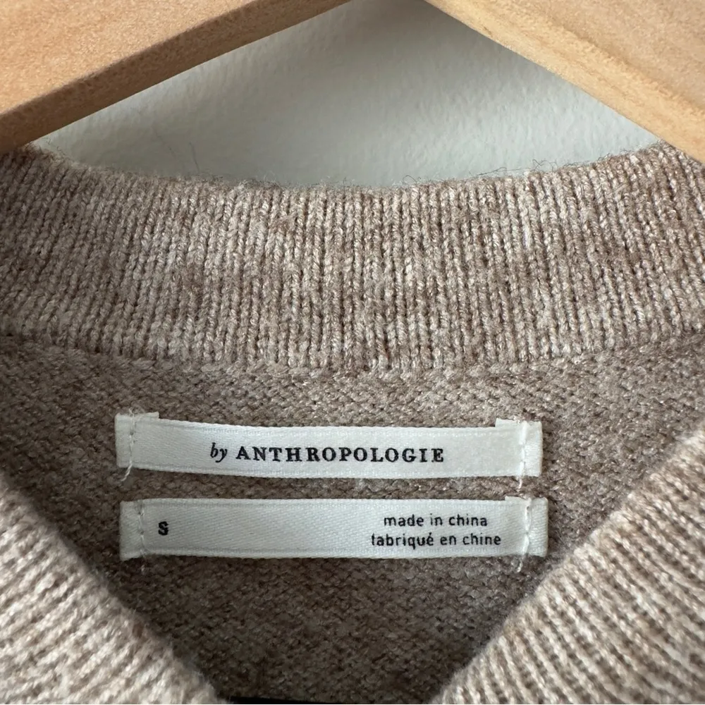 Anthropologie Serena button v-neck sweater ribbed edge long sleeve soft knit S - Image 7