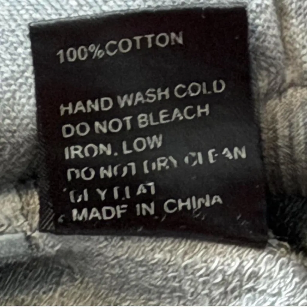 ‎POL Washed Pocket Sweatshirt - Image 13