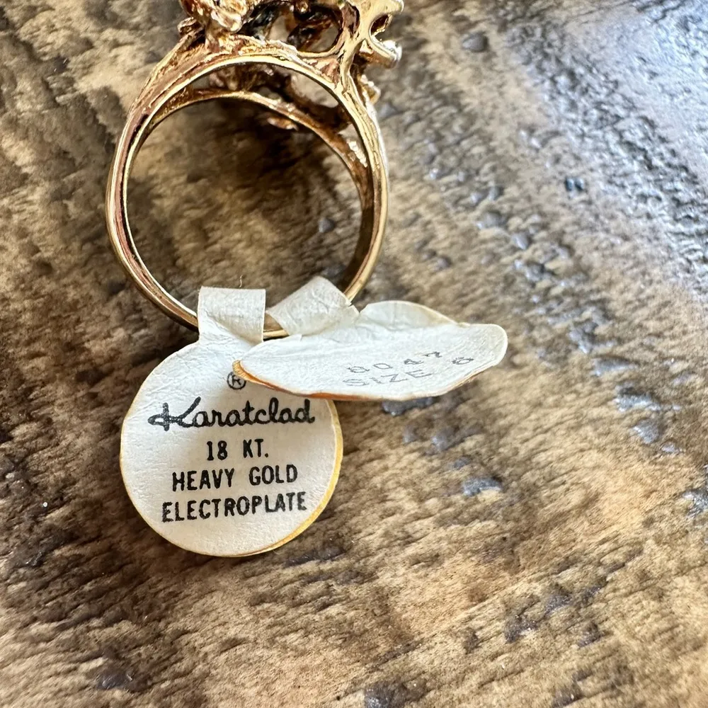 Mystical Forest Ring of Cats Eye and Crystals vintage 1970s - Image 5