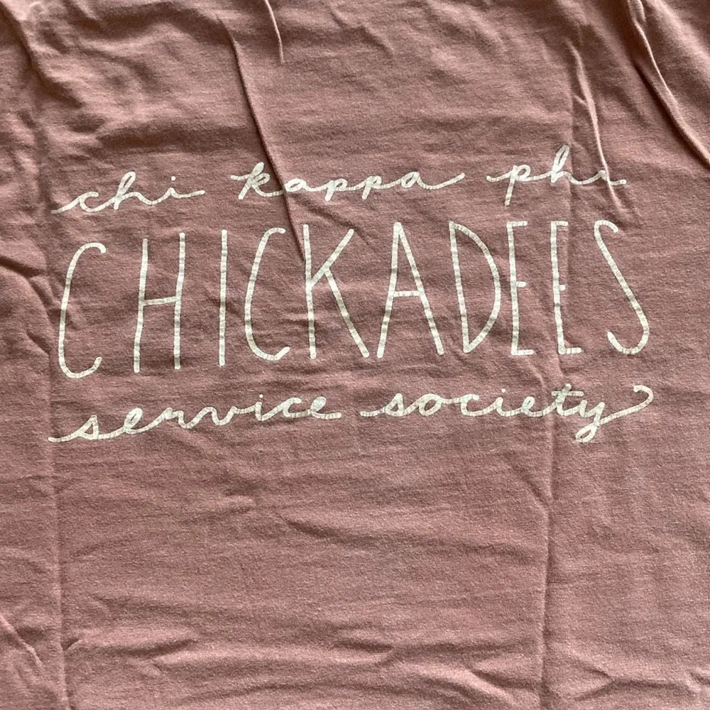 Comfort Colors Chi Kappa Phi Chickadees T-Shirt Bow Size Small Yam Brown EUC - Image 8