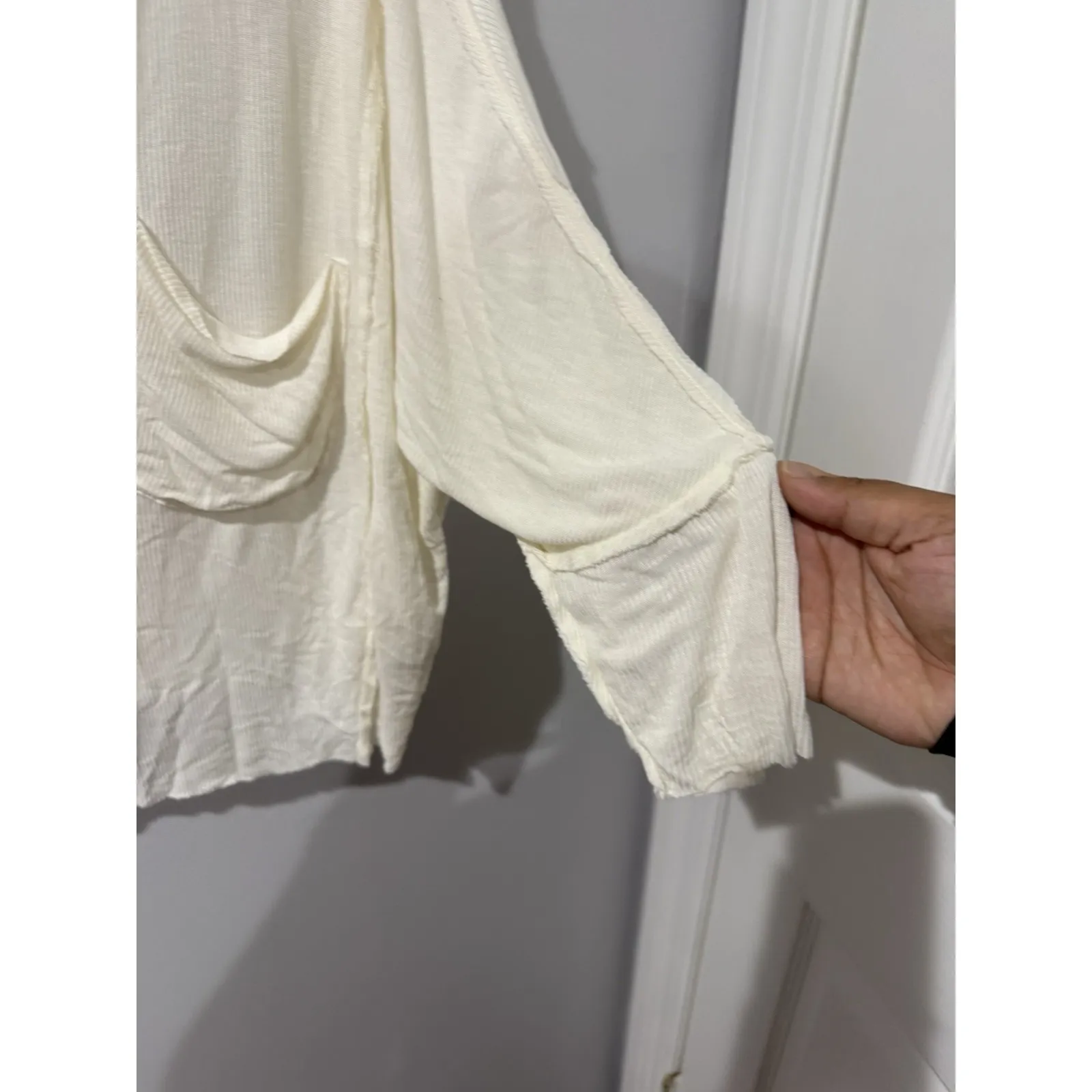 Free People Golden Gate Tee Size S White Ribbed Knit Oversized V Neck Pocket Top - Image 4