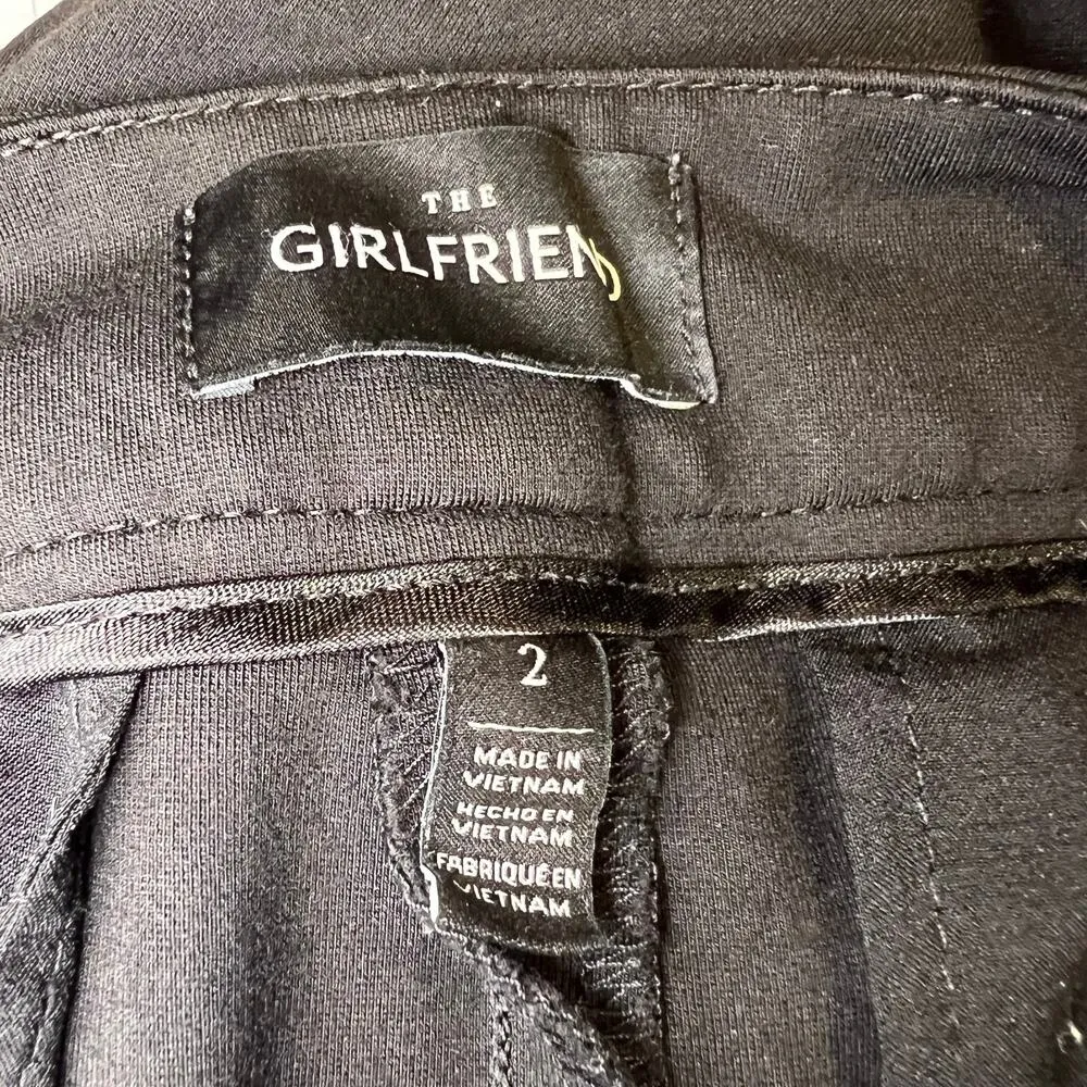 White House Black Market Women's Black Cropped Pants Size 2 - Image 3