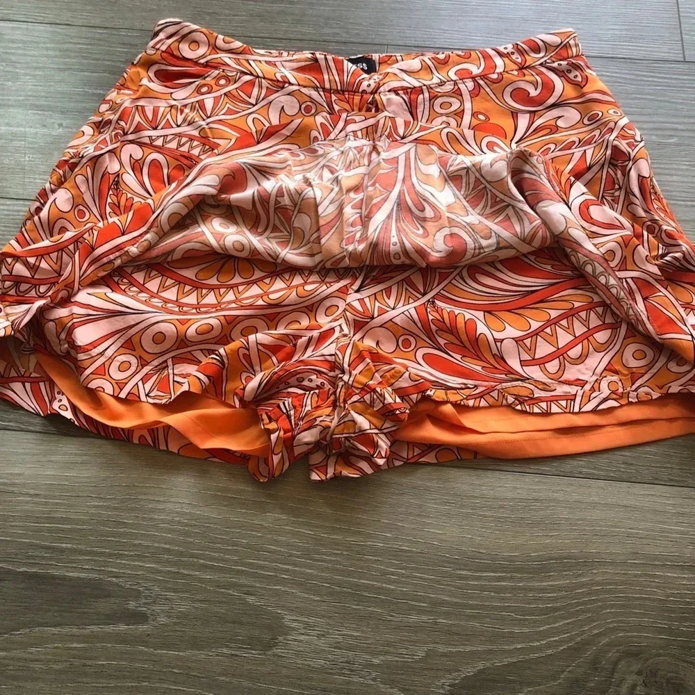 EXPRESS  Super High Waisted Orange Printed Mini Skort Size 12 - Image 6
