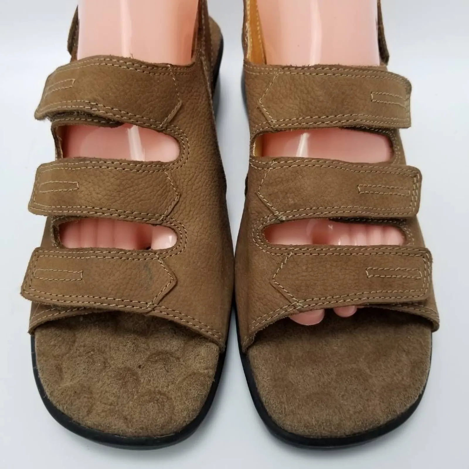 Red Cross Shoes Ultrasoft Womens Slingback Sandals Brown Leather Buckle 10 W - Image 3