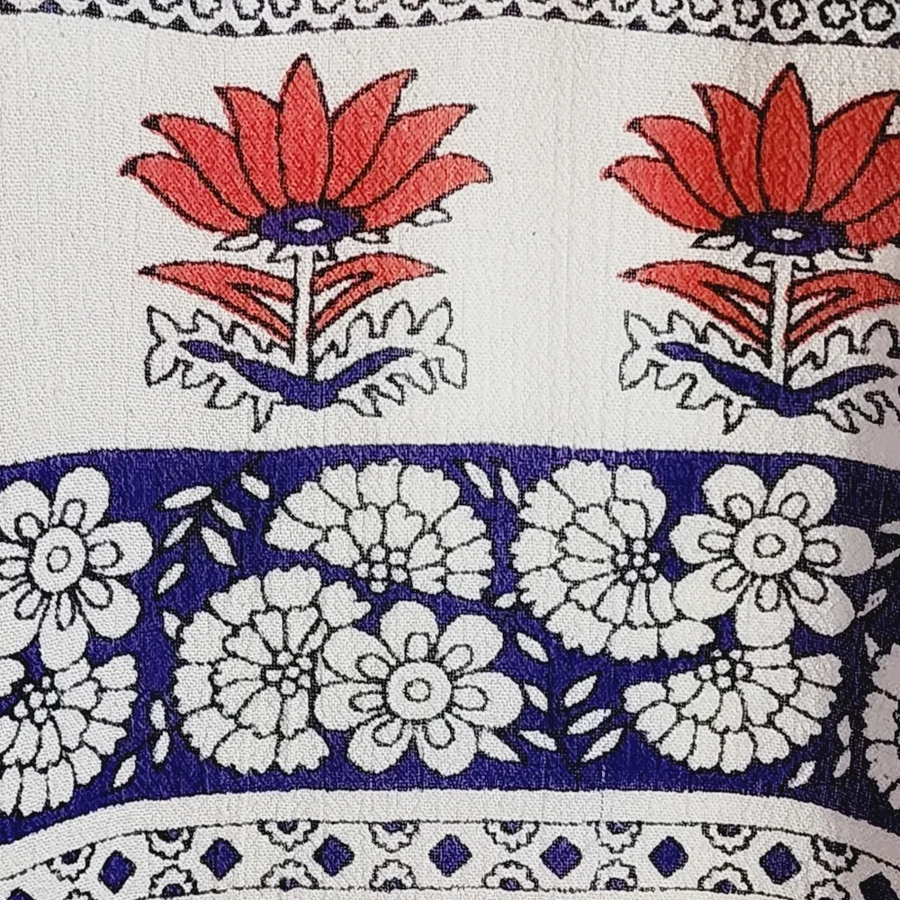 Buckle Passport Red & Blue Floral Swing Tank Size Small - Image 2