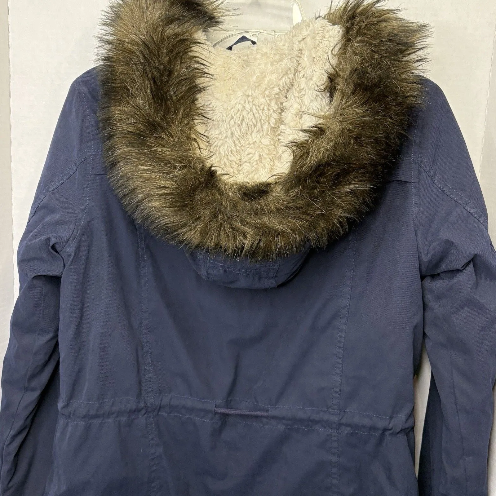 Women’s Aeropostale Navy Parka Jacket Faux Fur Hood Y2K Size Medium Blue - Image 5