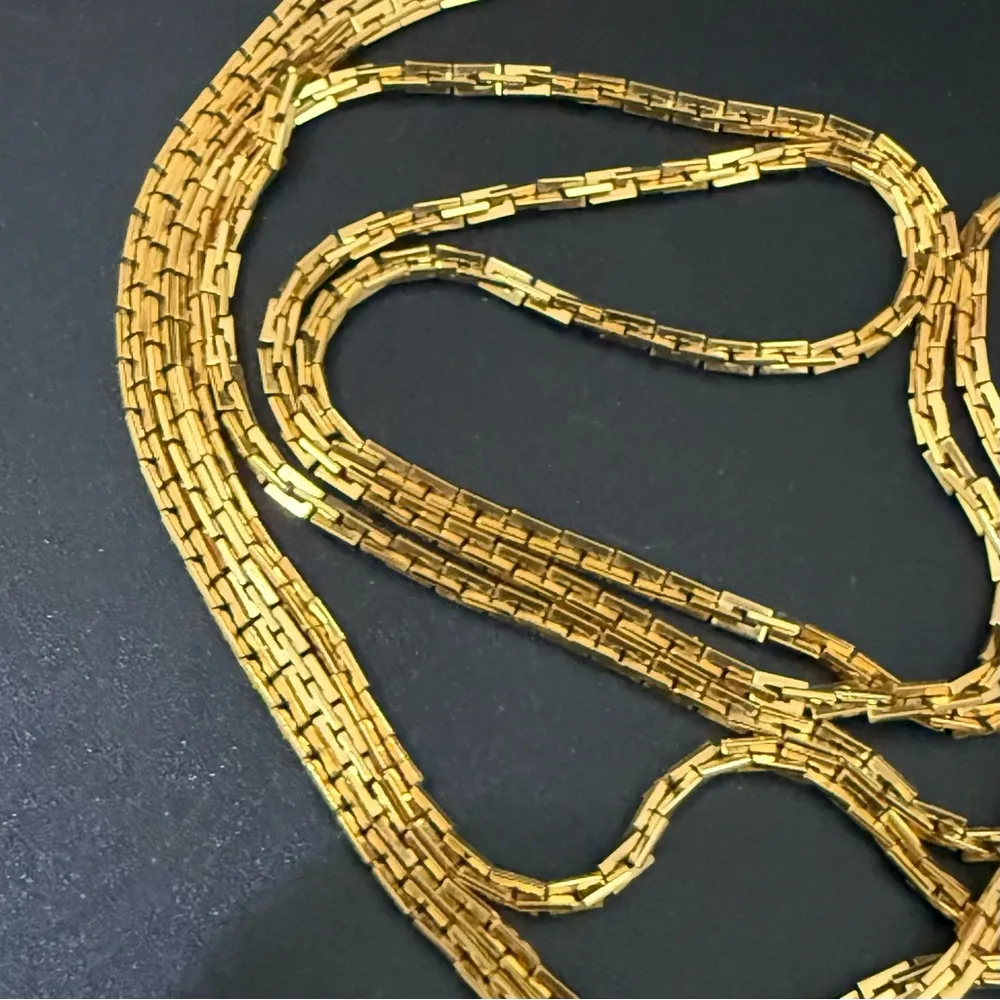 Vintage CROWN TRIFARI Gold Tone Venetian Box Chain Link 54” Long Necklace 15g. - Image 7