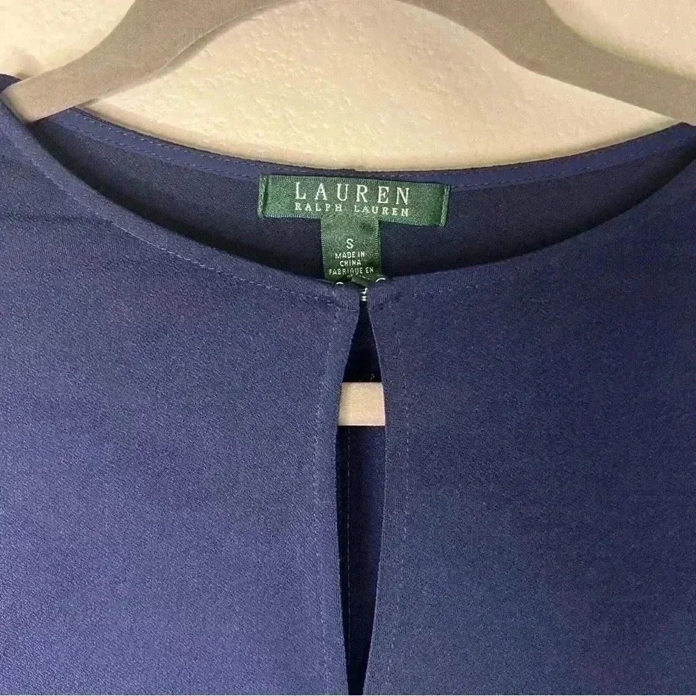 Lauren Ralph Lauren Navy rounded neckline blouse split seam hook & eye closure - Image 9