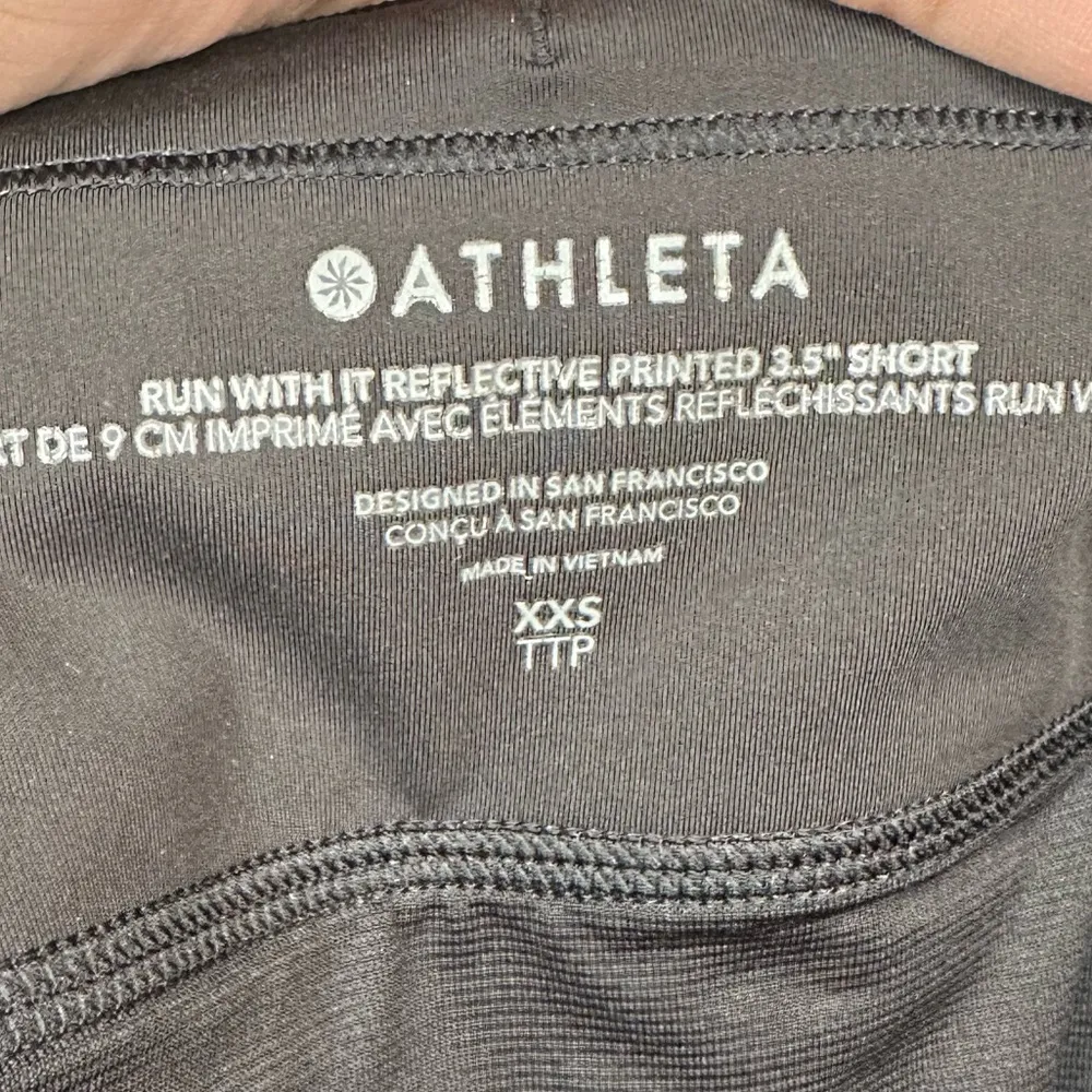 Athleta Run With It Reflective Printed 3.5” Shorts XXS Black Camo Hiking Sporty - Image 6