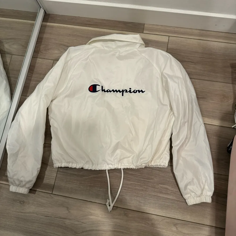 Champion Zumiez Windbreaker Jacket Long Sleeve Collar White Cropped Large - Image 2