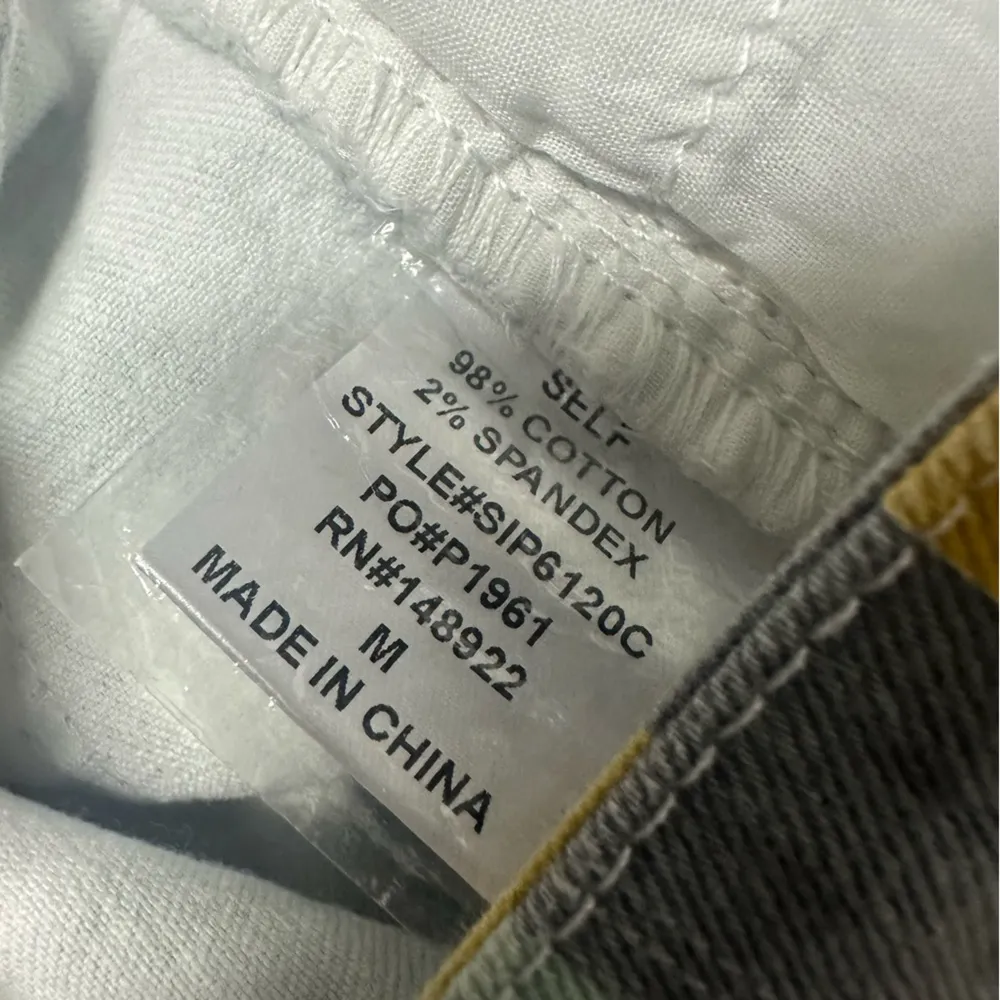 Saints & Hearts Vertical Striped High Waist Raw Hem 4 Pocket Jean Shorts Medium Gold - Image 9