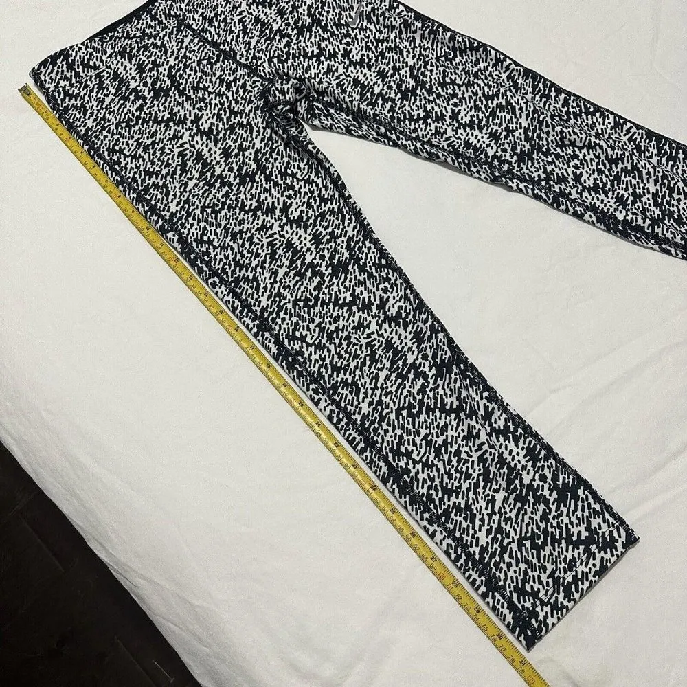 Nike Dri Fit Black & White Patterned Athletic Workout Pants / Yoga Leggings Sz S - Image 4