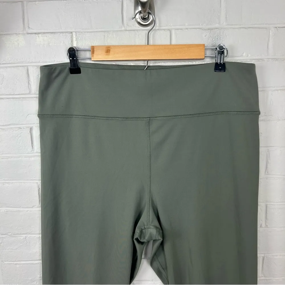 American Eagle The Lightweight Everything Green Legging 7/8 Length Size XXL - Image 5