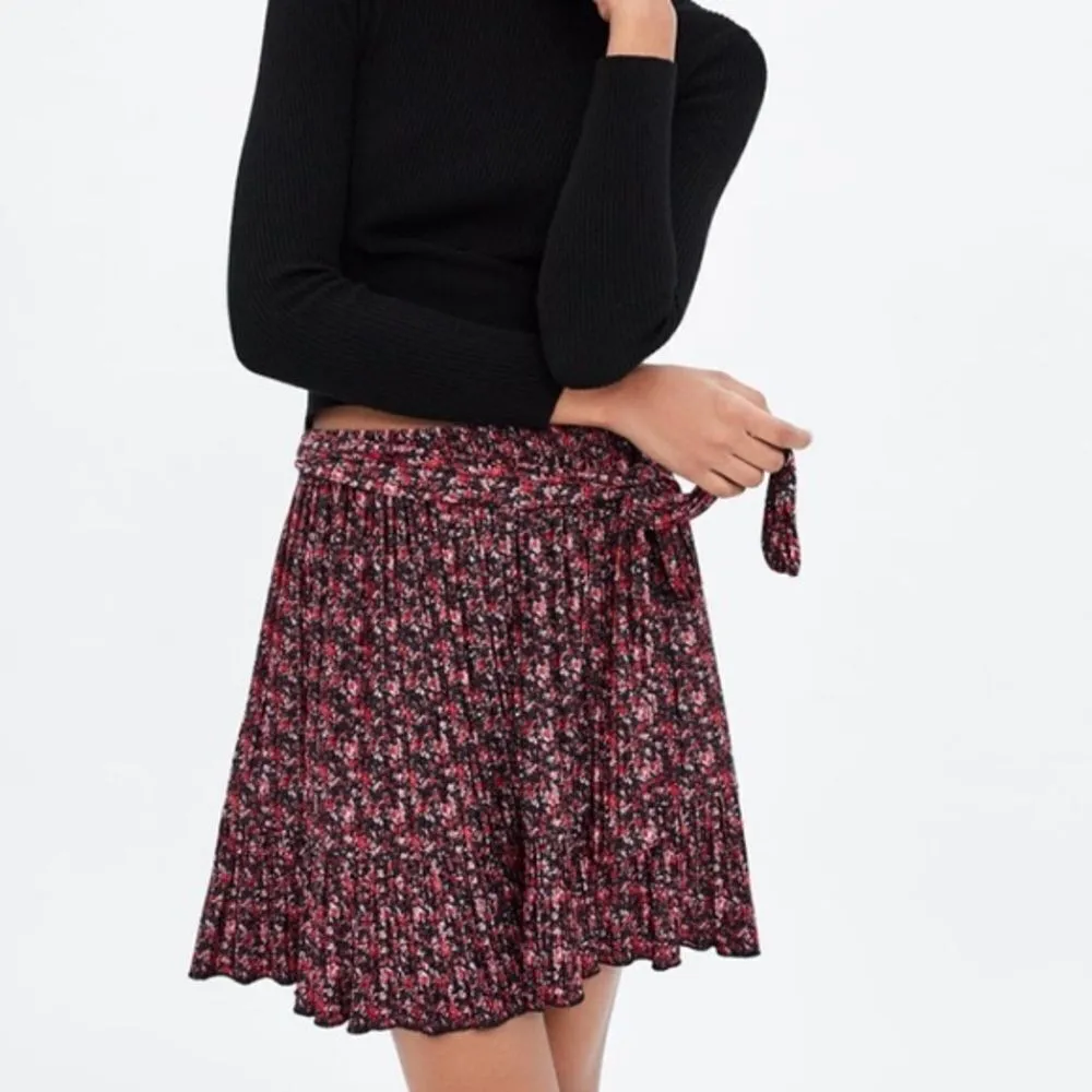 ✨2xHP✨Zara Black Red Floral Print Tie Waist Mini Skirt✨ - Image 9