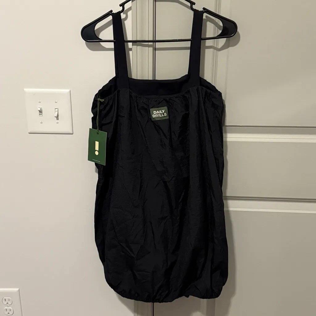 Daily Drills Bubble Dress Black - Image 4