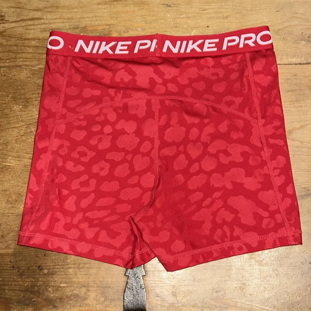 Nike Pro Red Animal Print Dri Fit Shorts Size Medium - Image 5