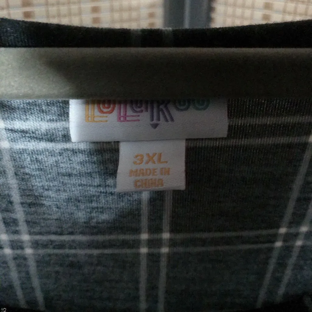 LuLaRoe Women's 3X Black and White Window Grid Nicole Dress - Image 3