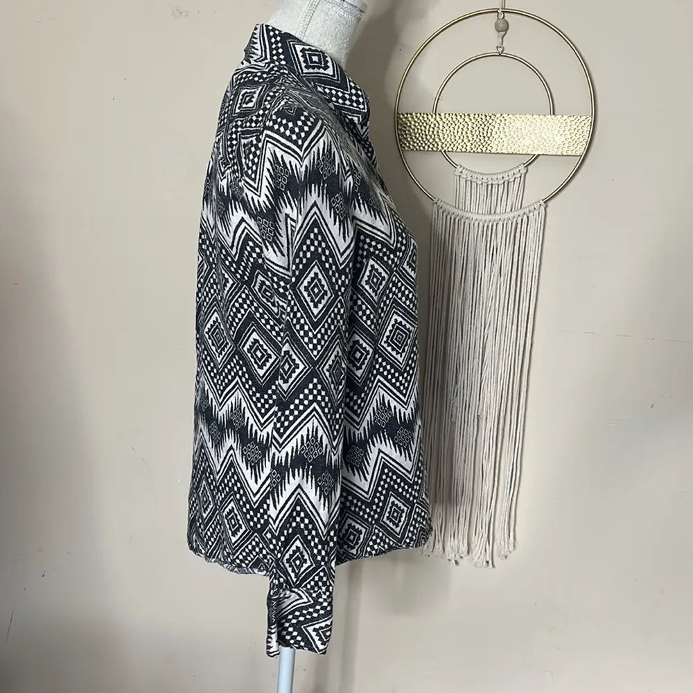 J.crew • boy fit diamond ikat linen shirt - Image 3