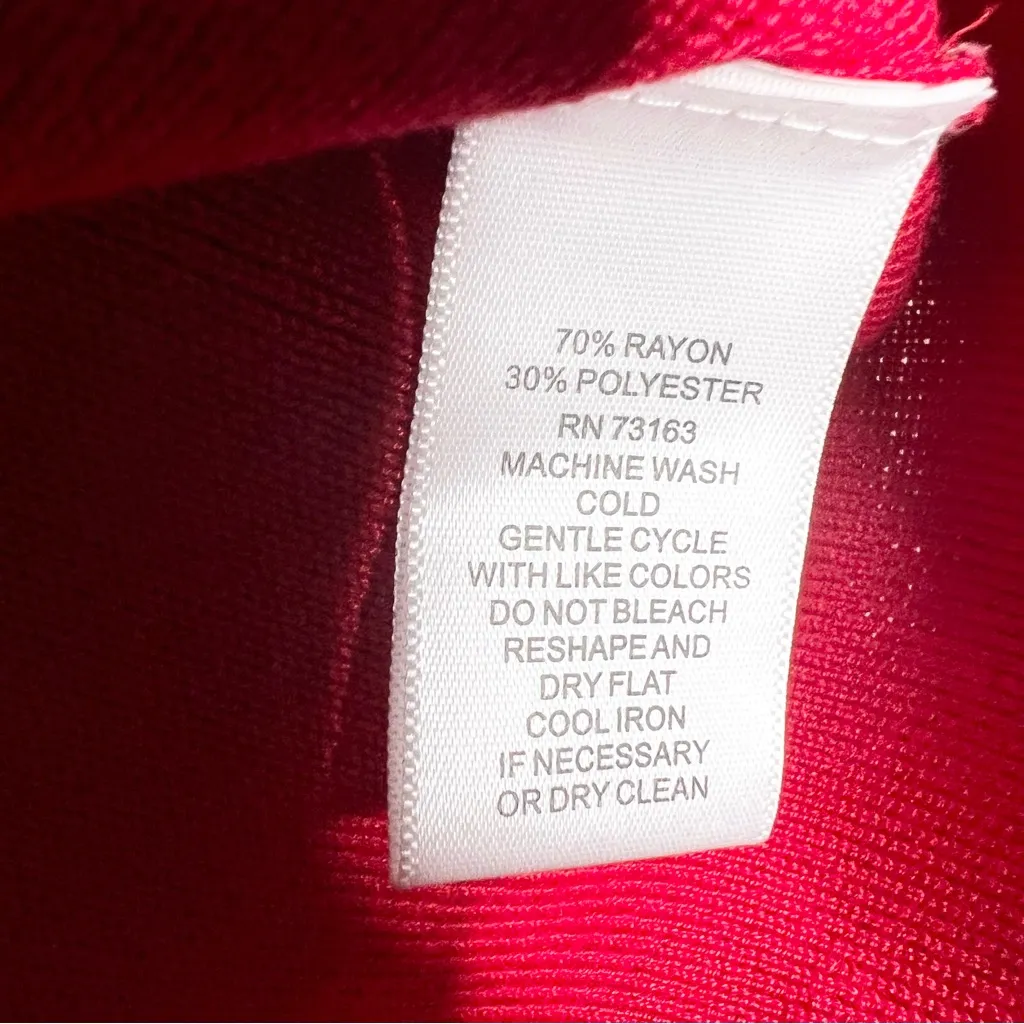 Cable & Gauge Red Scalloped Neck Sweater Top Size Large Holiday Christmas Office - Image 8