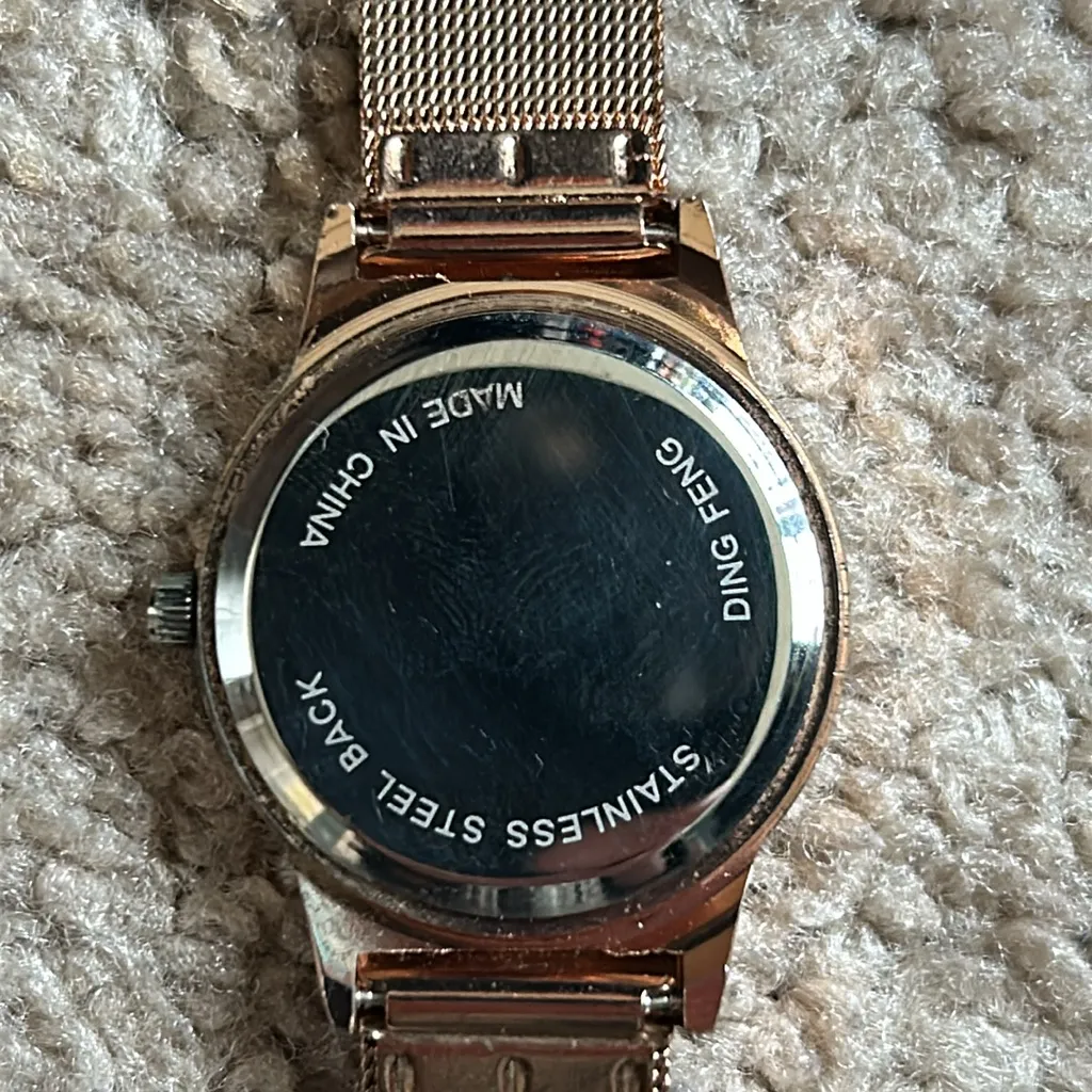 Women’s vintage rose gold/crystal stainless steel bracelet‎ watch one size Gold - Image 6