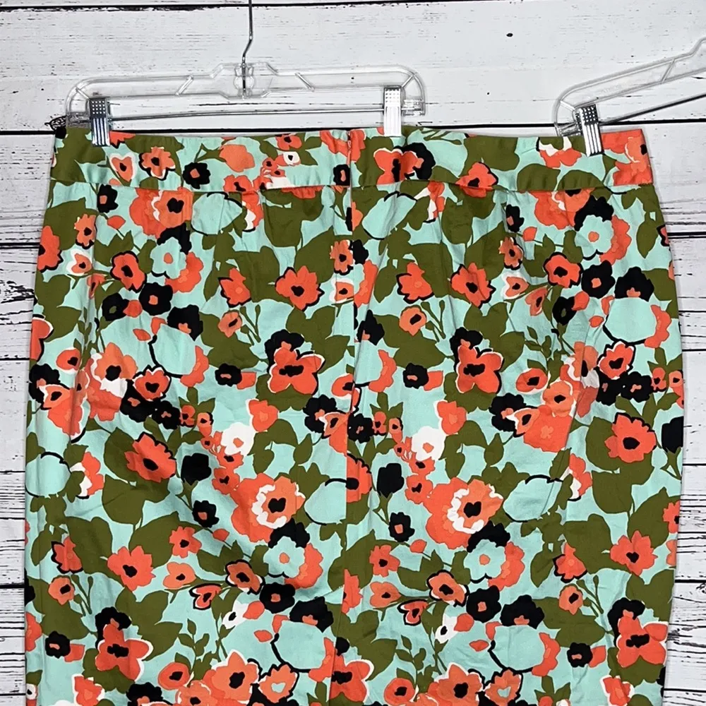 Lane Bryant Size 28 Garden Floral Print Cotton Blend Straight Pencil Skirt - Image 4