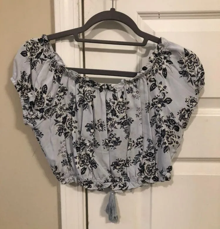 LF off the shoulder crop top - Image 2