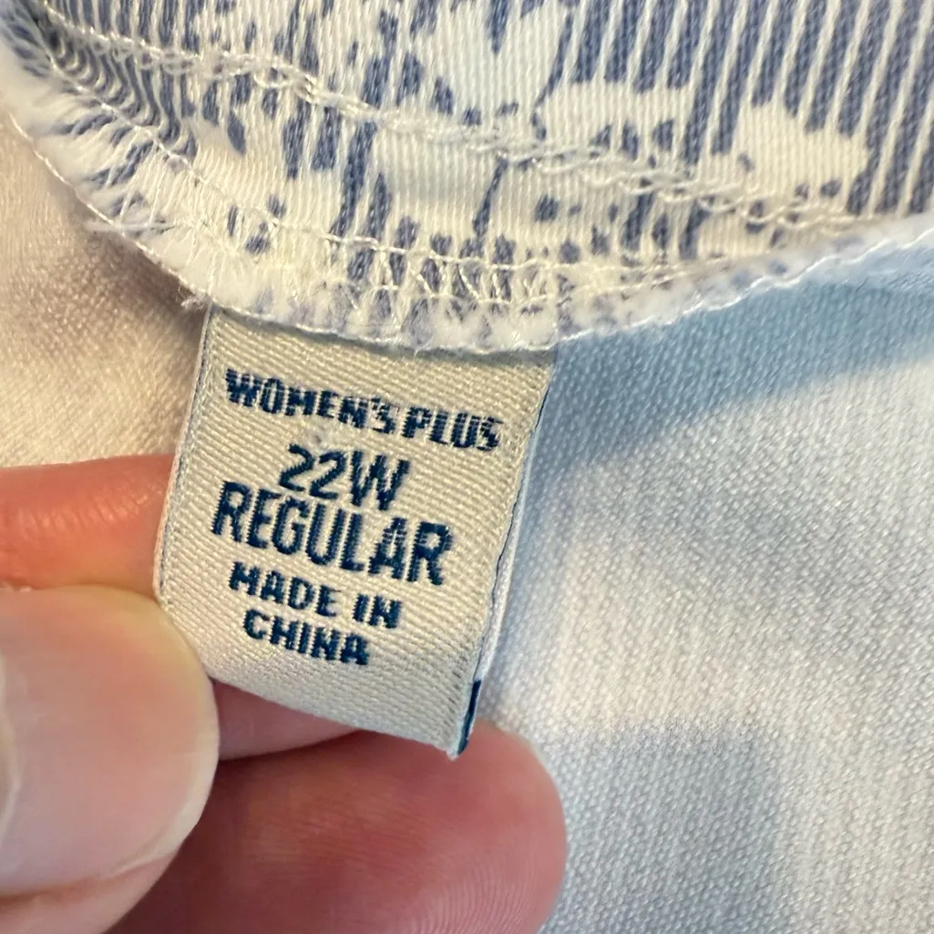 Croft & Barrow The Effortless Stretch Shorts Women’s 22W Floral Railroad Stripe - Image 4