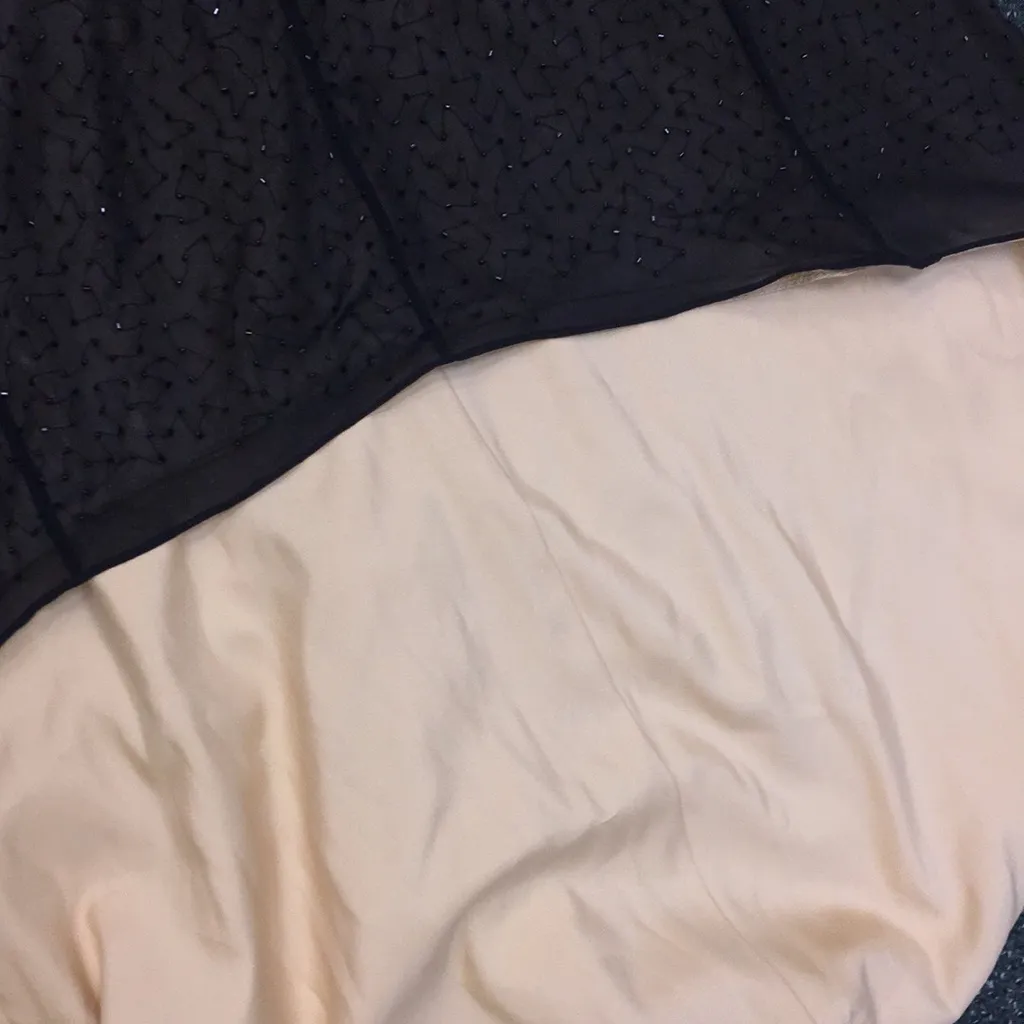 Long Formal Sequined dress black and gold Size 4 - Image 4