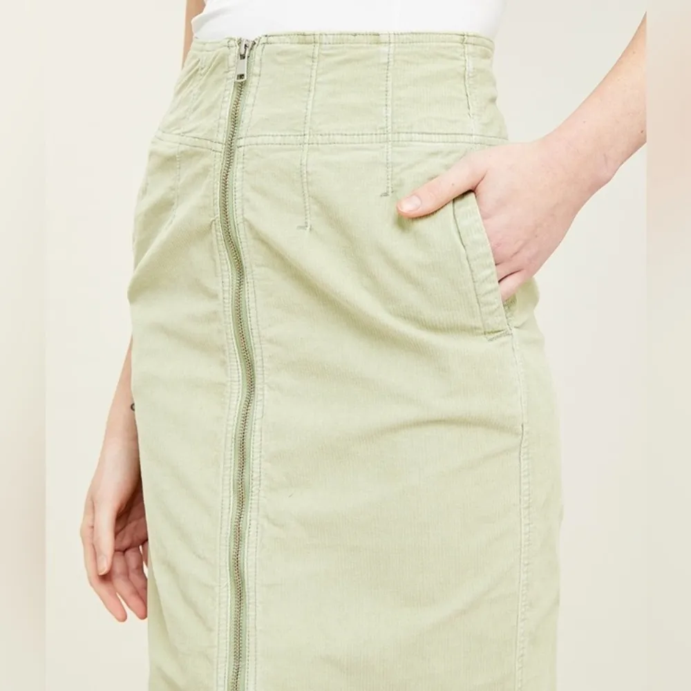 Free People We the Free corduroy zip front high waisted pencil skirt pale green - Image 3