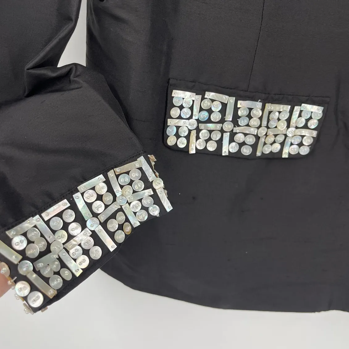 Vtg Bloomingdale’s Silk Button Women’s Jacket Sz 24W Mother of Pearl Art Deco 80 Black - Image 3