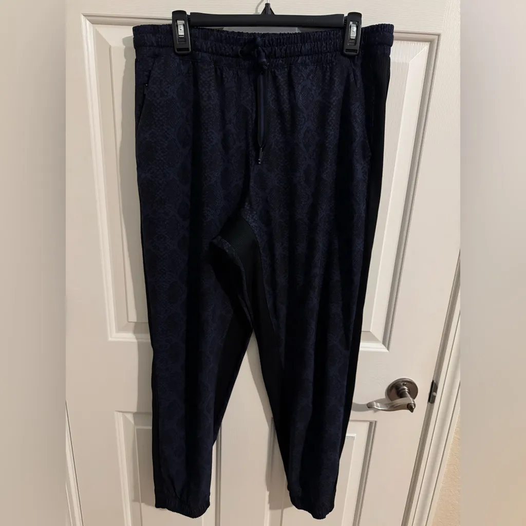 Athleta Brooklyn Legacy Jogger Pants Blue Snake Python Print Track Athletic 14 - Image 3