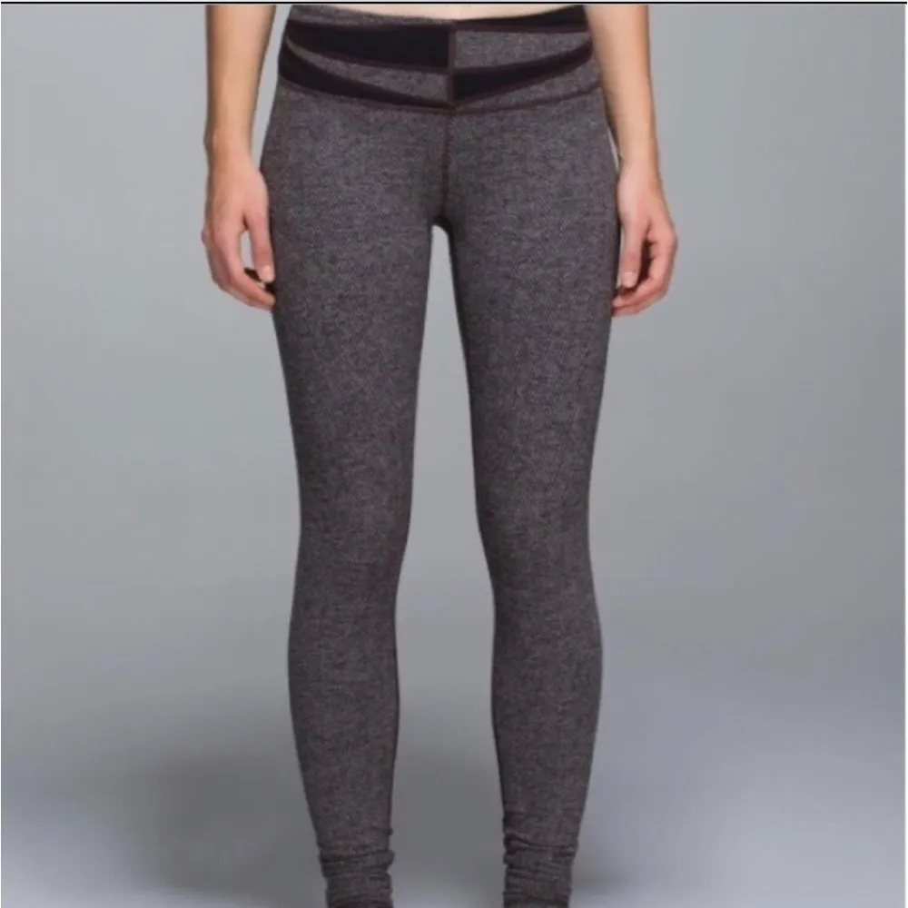 Lululemon Wunder‎ Unders Herringbone Pattern Great for Winter Size 4 Luon - Image 3