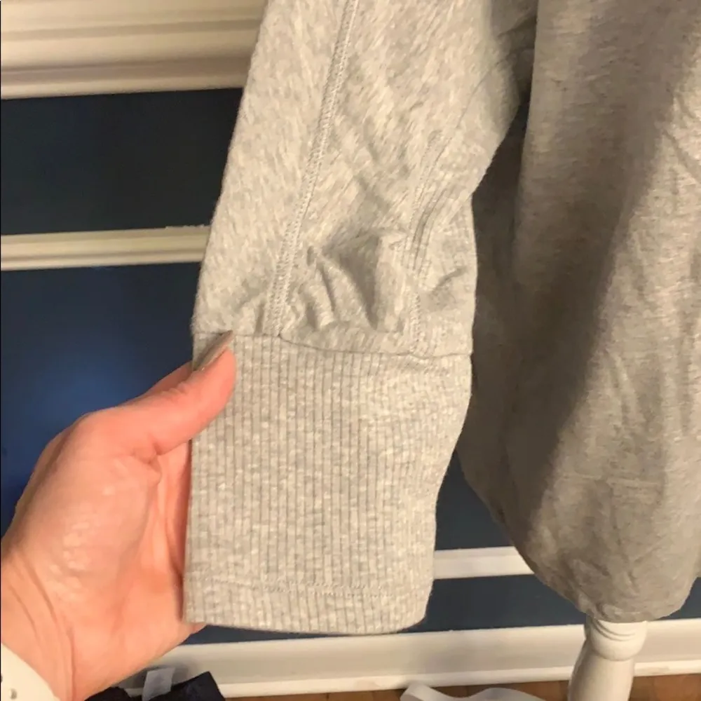 Anybody gray three - Image 3