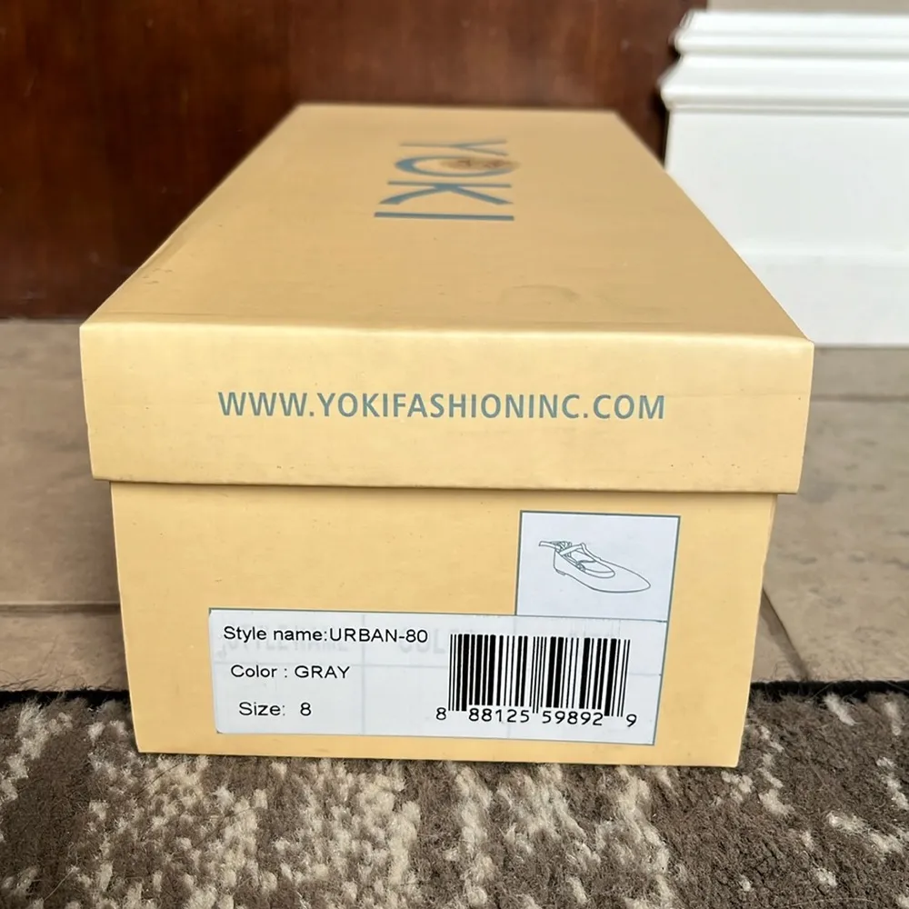 Yoki Urban 80 velvet gray gladiator flats - Image 4